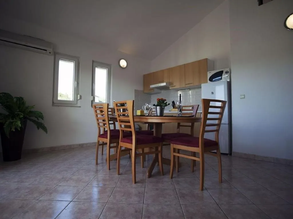 Penthouse Duplex Nina - Seaview 250M To Beach And Restaurants - Free Parking - Trogir And Ciovo - 15 Minutes To Airport Apartamento
