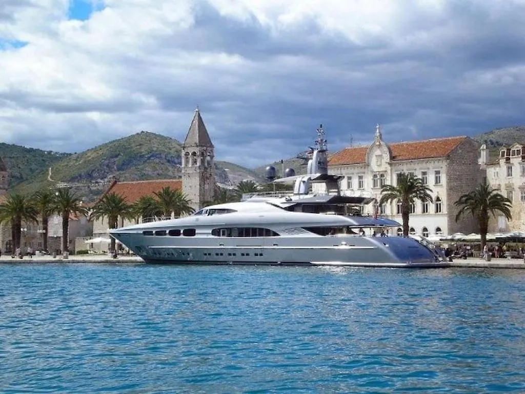 Penthouse Duplex Nina - Seaview 250M To Beach And Restaurants - Free Parking - Trogir And Ciovo - 15 Minutes To Airport Apartment